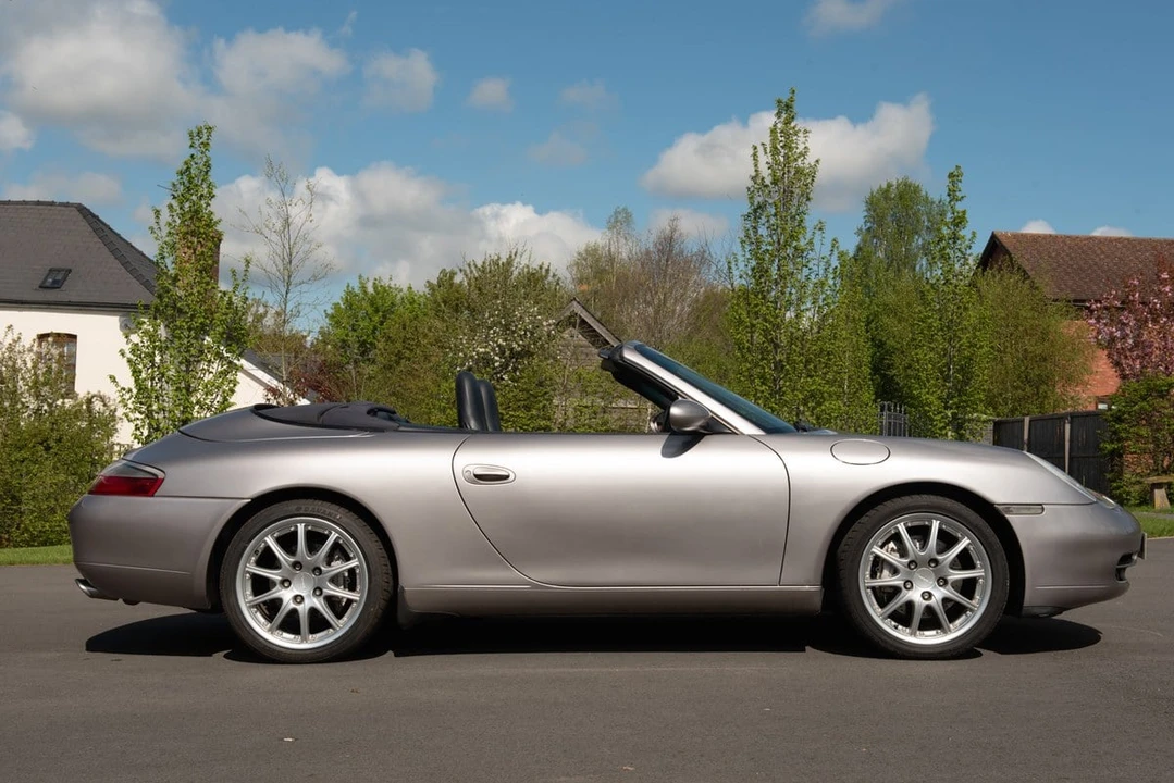 2001 Porsche 996 Carrera 4 - Image 7 of 30