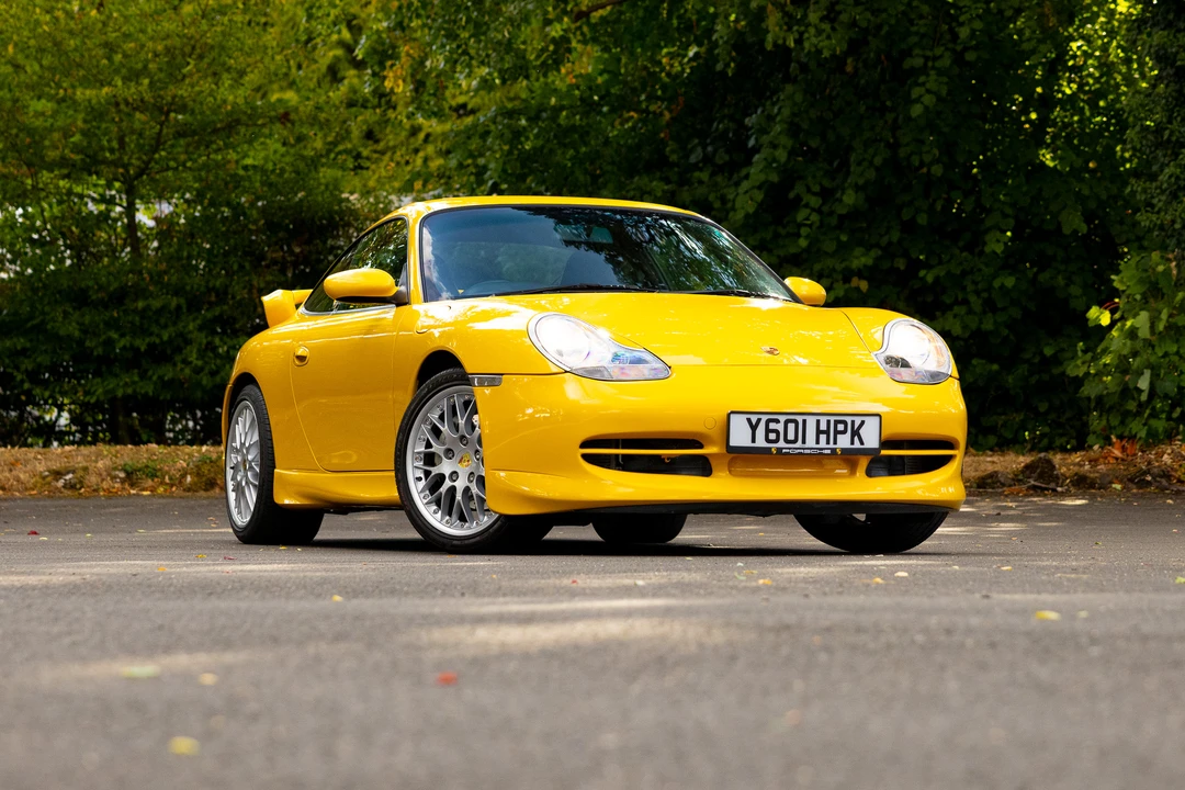 2001 Porsche 996 Carrera 4 - Image 15 of 31