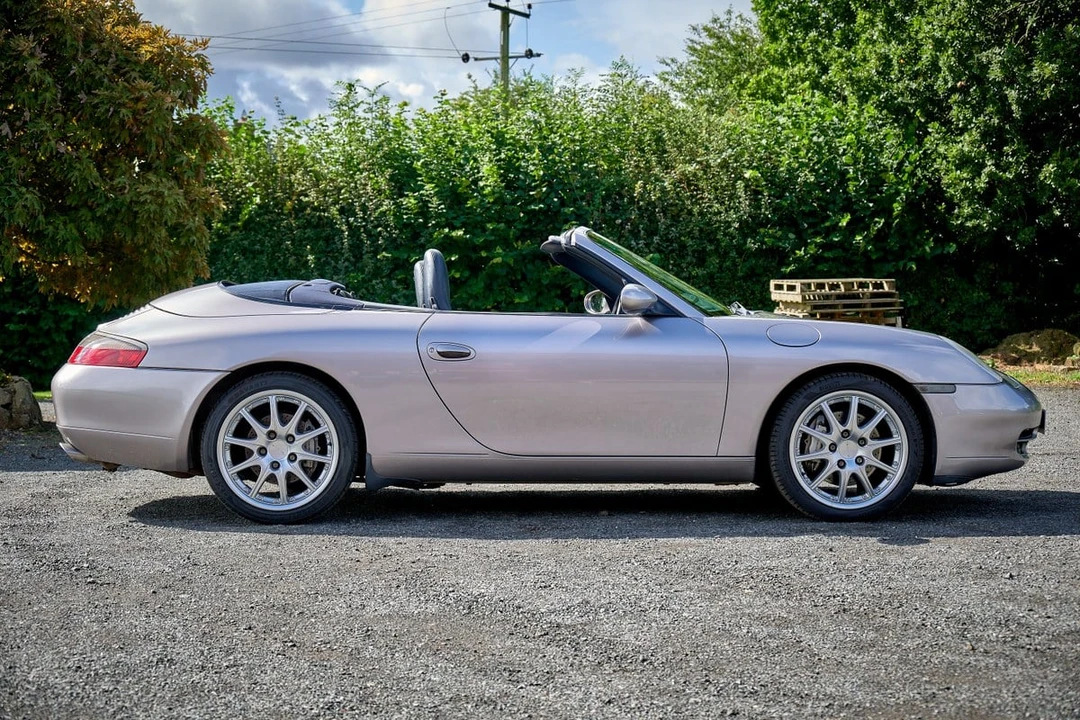 2001 Porsche 996 Carrera 4 - Image 13 of 30