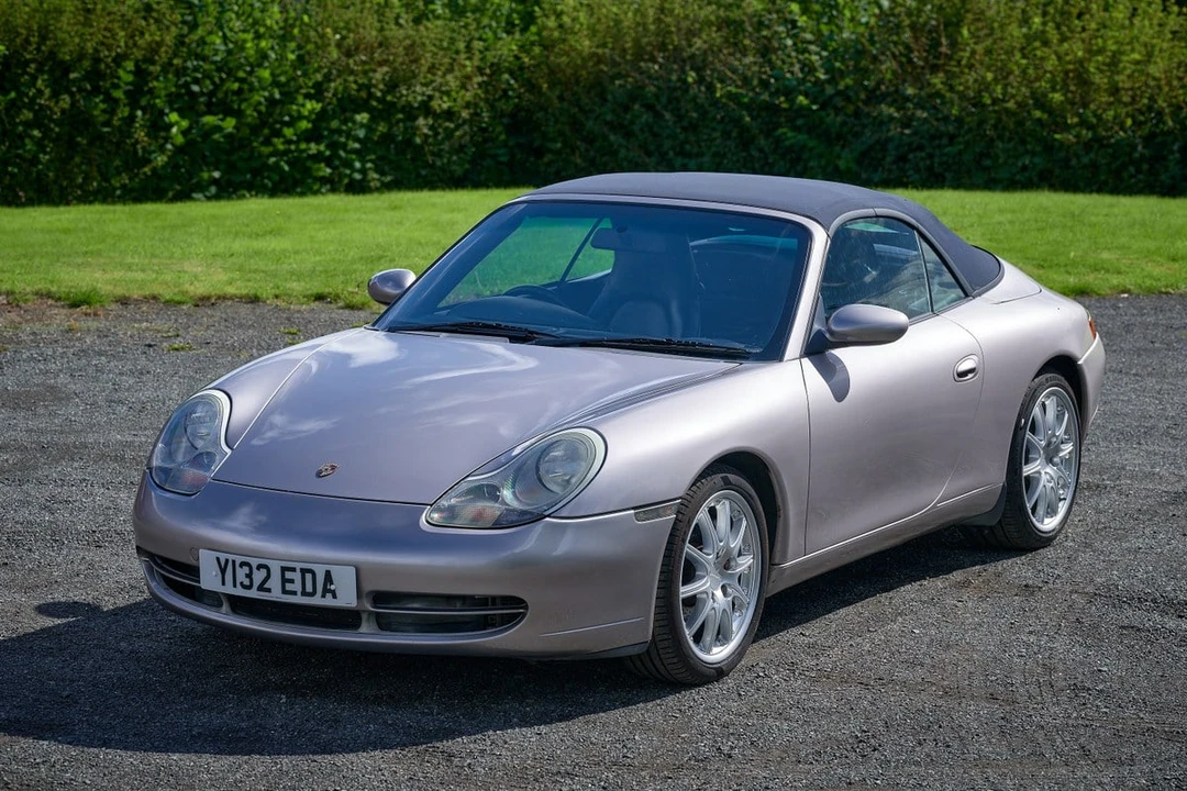 2001 Porsche 996 Carrera 4 - Image 21 of 30