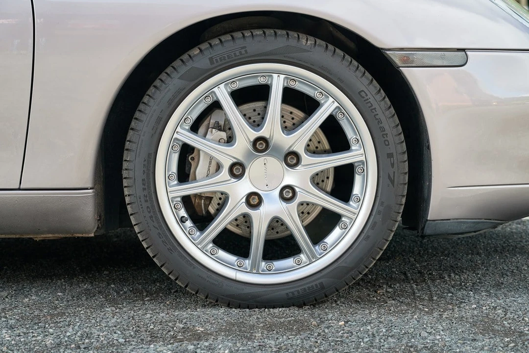 2001 Porsche 996 Carrera 4 - Image 30 of 30
