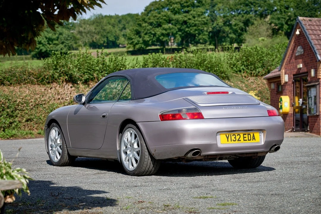 2001 Porsche 996 Carrera 4 - Image 22 of 30