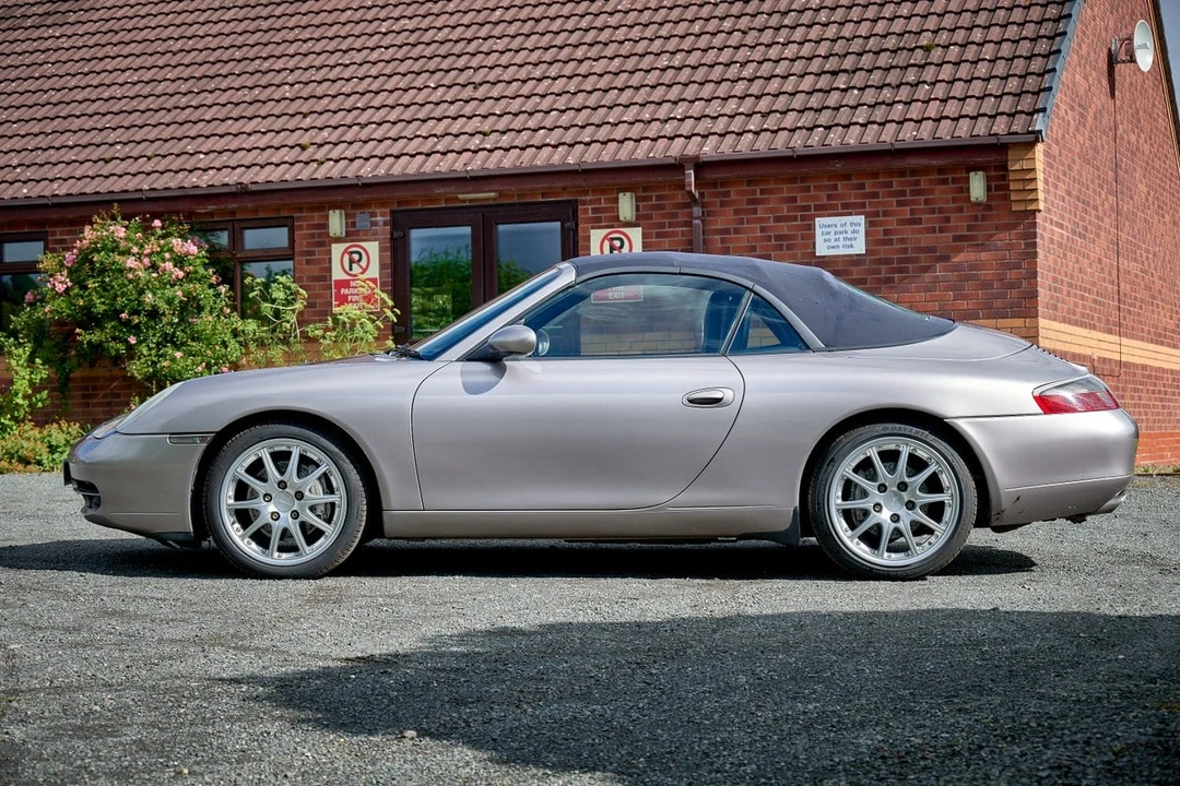 2001 Porsche 996 Carrera 4 - Image 28 of 30