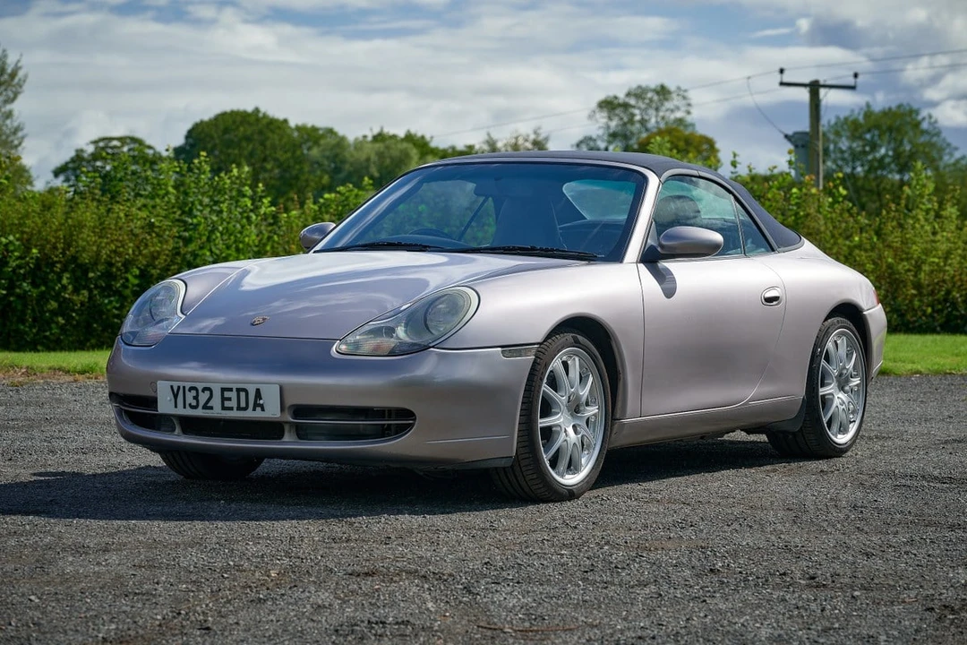 2001 Porsche 996 Carrera 4 - Image 20 of 30