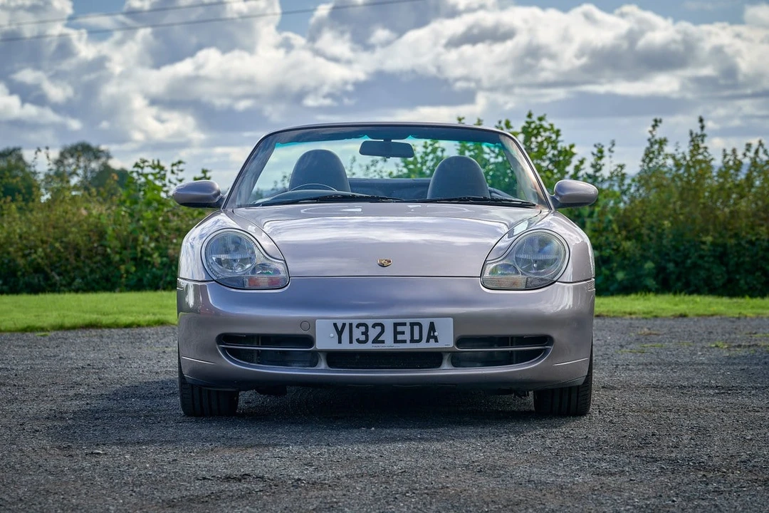 2001 Porsche 996 Carrera 4 - Image 11 of 30