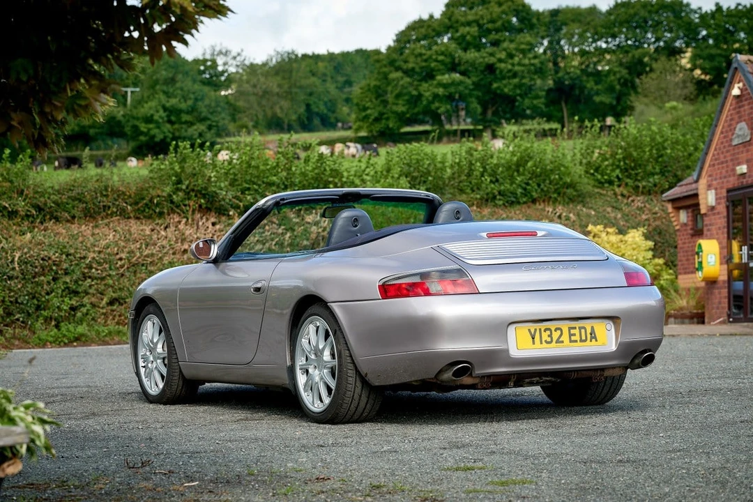 2001 Porsche 996 Carrera 4 - Image 8 of 30