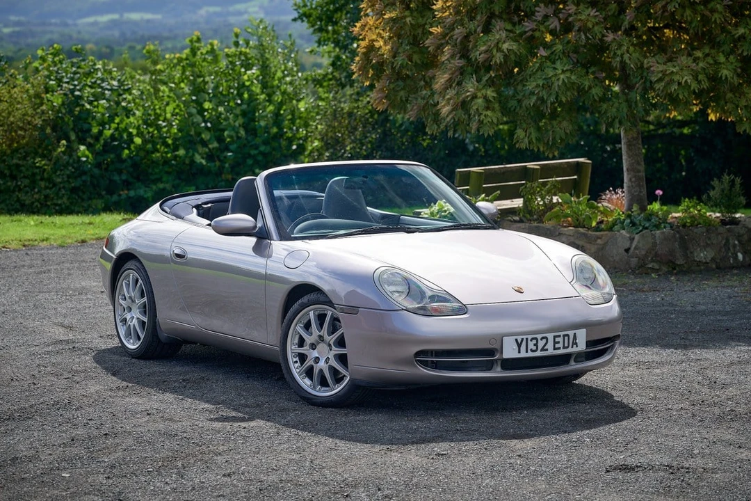 2001 Porsche 996 Carrera 4 - Image 4 of 30