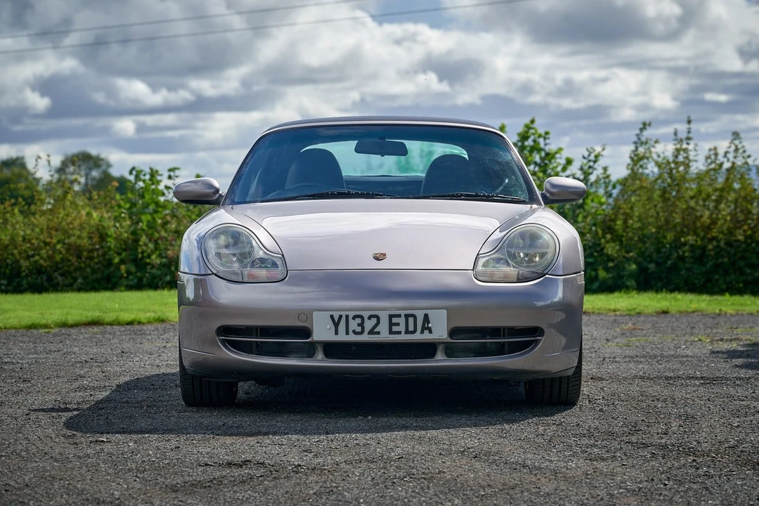 2001 Porsche 996 Carrera 4 - Image 25 of 30