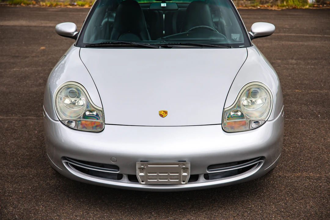 2001 Porsche 996 Carrera 4 - Image 25 of 31