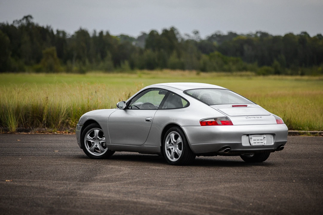 2001 Porsche 996 Carrera 4 - Image 20 of 31