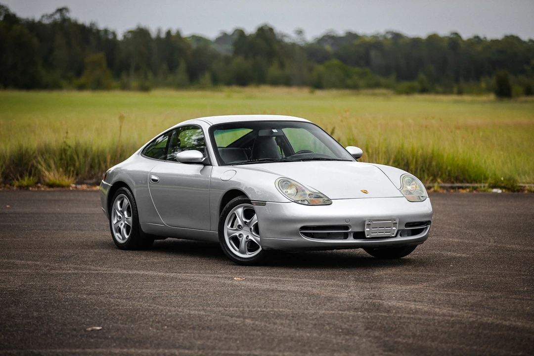 2001 Porsche 996 Carrera 4 - Image 23 of 31