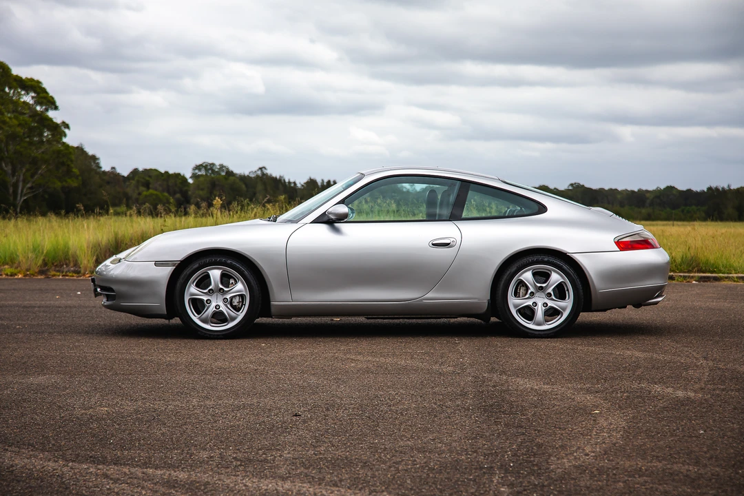 2001 Porsche 996 Carrera 4 - Image 4 of 31