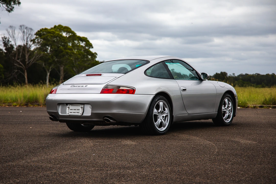 2001 Porsche 996 Carrera 4 - Image 7 of 31