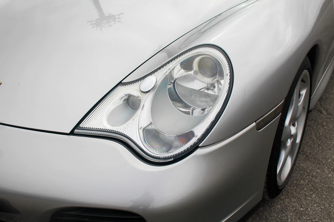2001 Porsche 996 Carrera 4S - Image 18 of 31