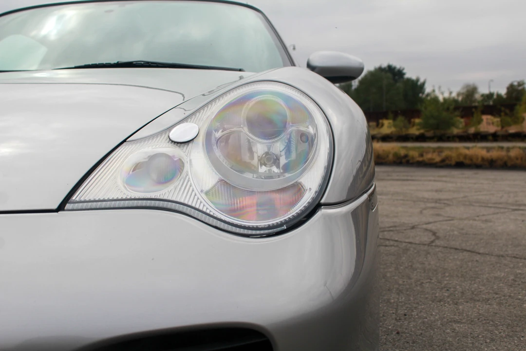 2001 Porsche 996 Carrera 4S - Image 19 of 31