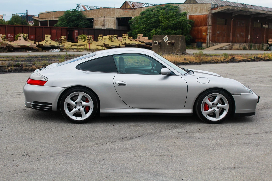 2001 Porsche 996 Carrera 4S - Image 8 of 31