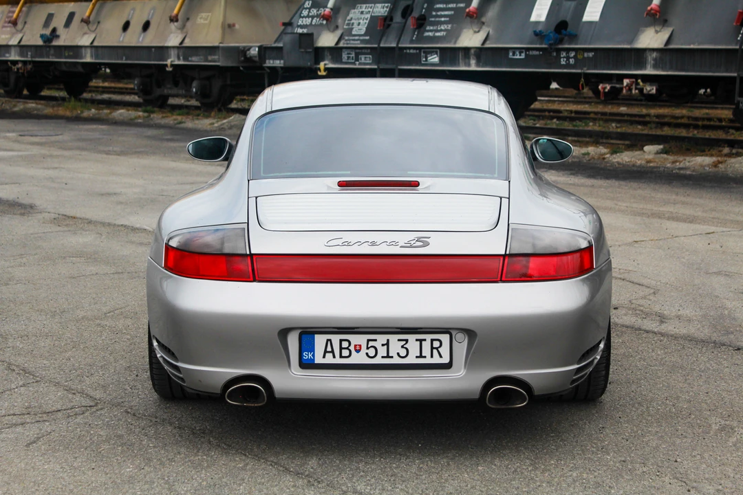 2001 Porsche 996 Carrera 4S - Image 14 of 31