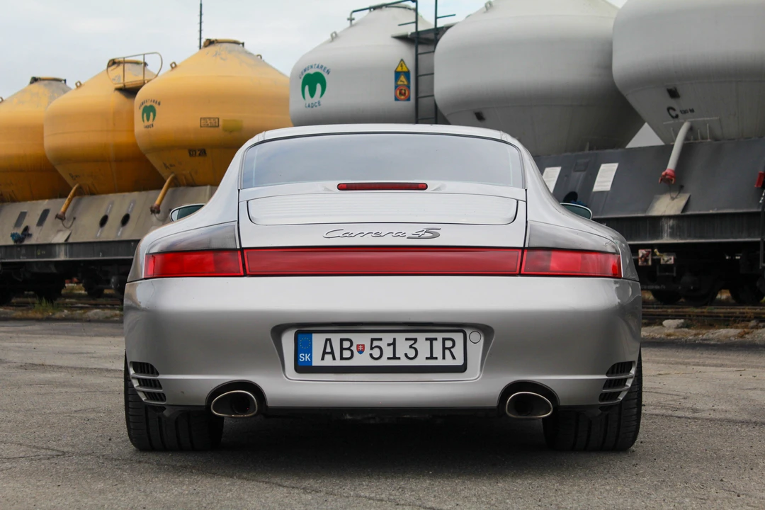 2001 Porsche 996 Carrera 4S - Image 15 of 31