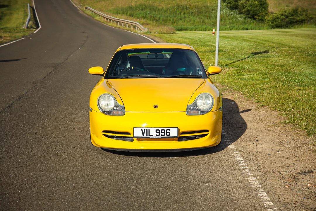 2001 Porsche 996 Carrera - Image 2 of 31
