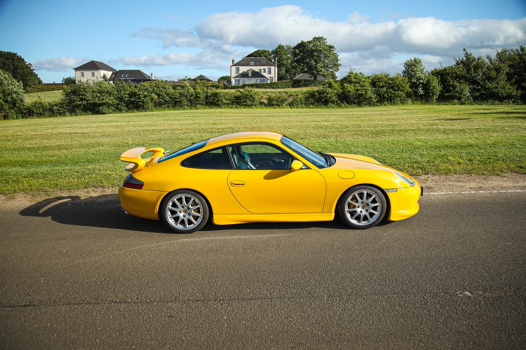 2001 Porsche 996 Carrera - Image 4 of 31