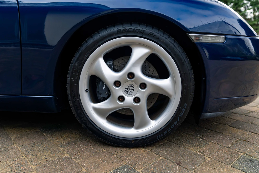 2001 Porsche 996 Carrera - Image 24 of 31