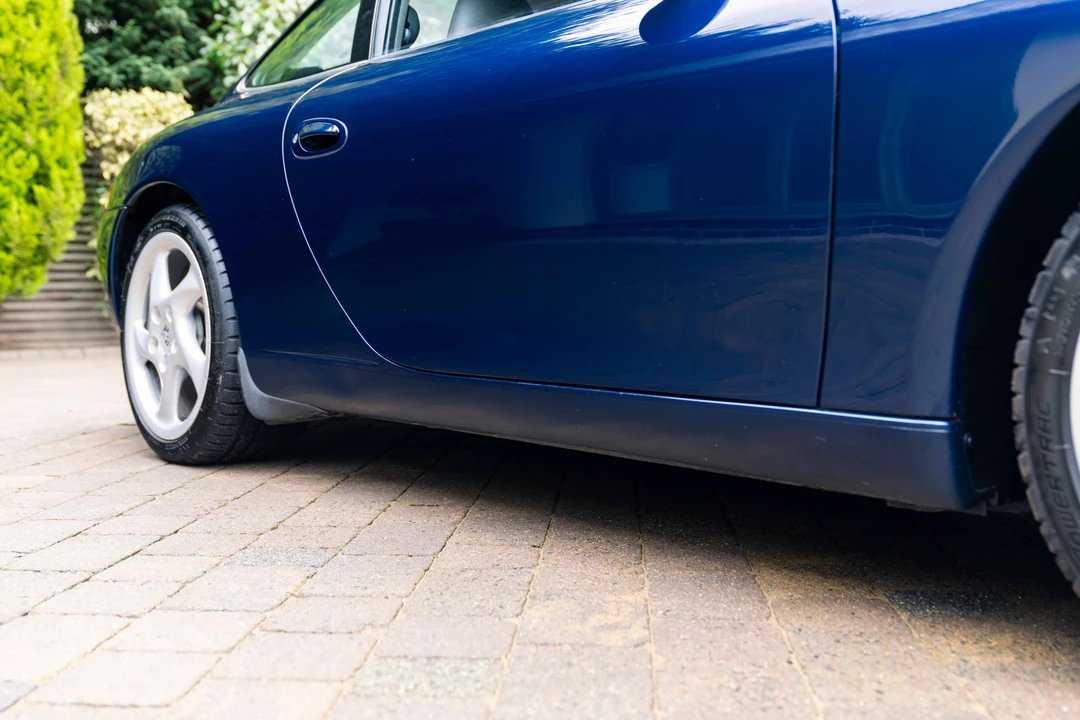 2001 Porsche 996 Carrera - Image 30 of 31