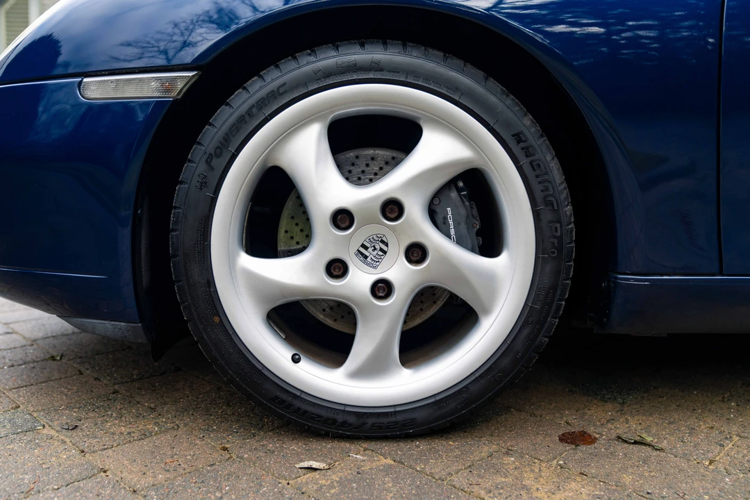 2001 Porsche 996 Carrera - Image 31 of 31