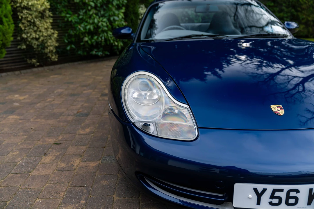 2001 Porsche 996 Carrera - Image 12 of 31