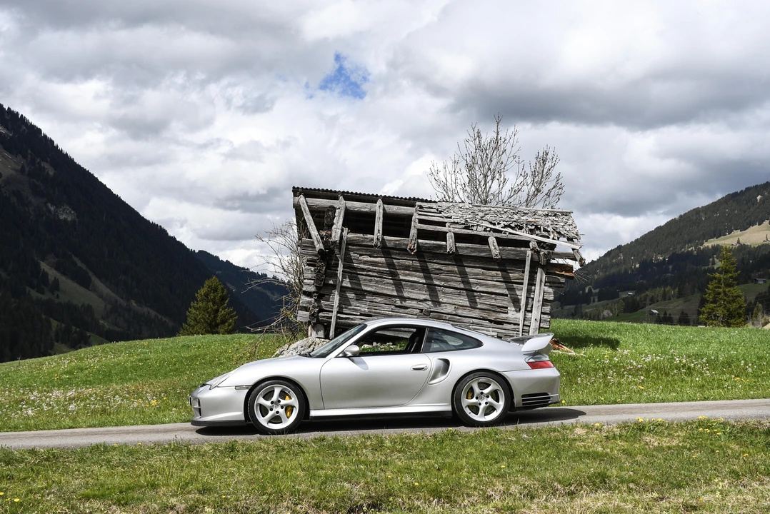 2001 Porsche 996 GT2 - Image 12 of 31