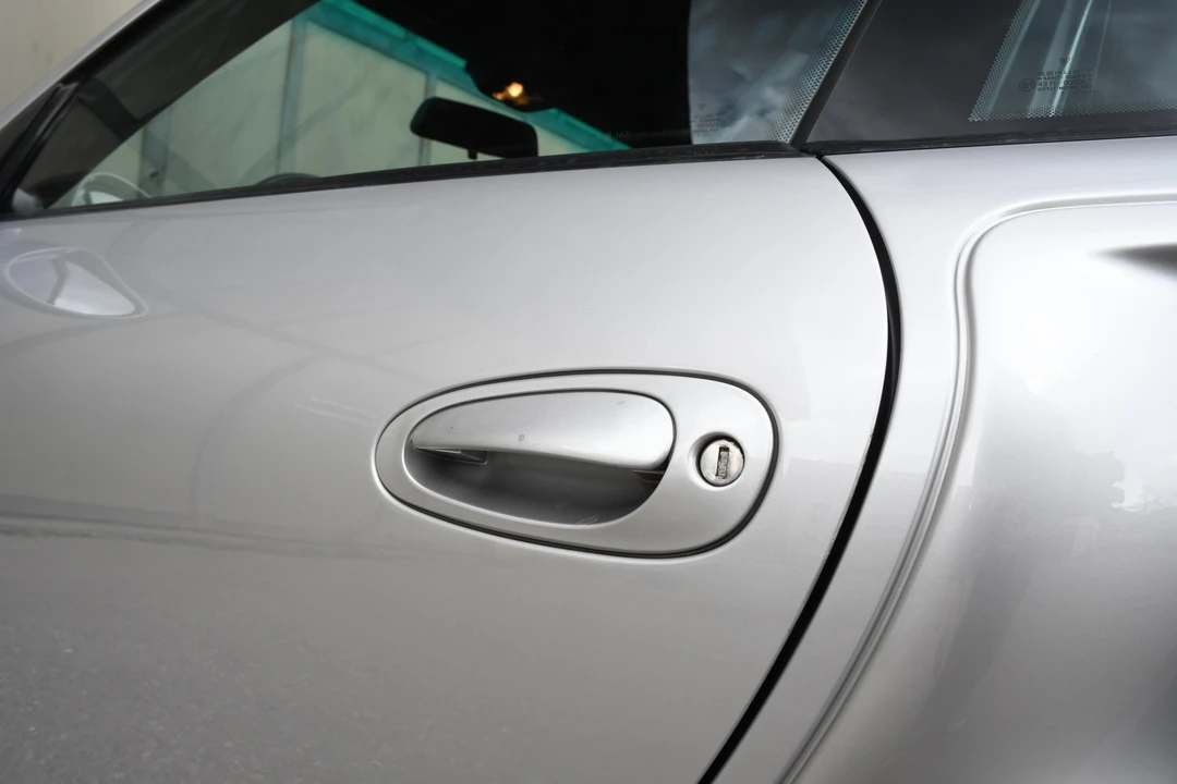 2001 Porsche 996 GT2 - Image 14 of 31