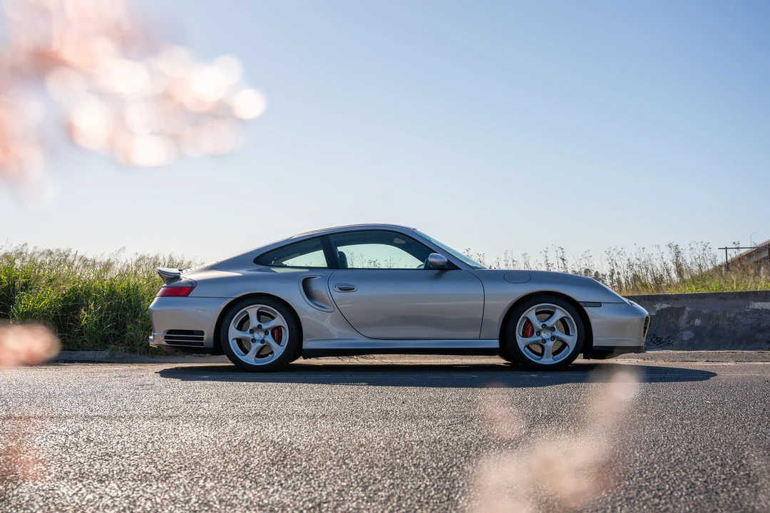 2001 Porsche 996 Turbo - Image 8 of 31