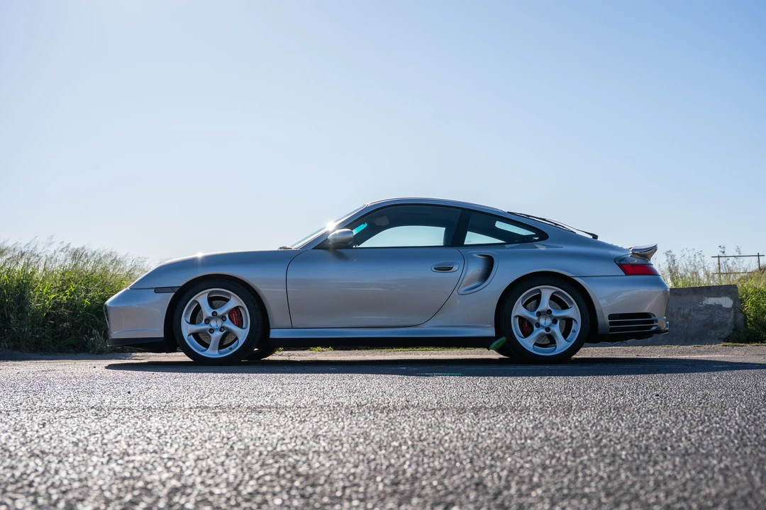 2001 Porsche 996 Turbo - Image 12 of 31