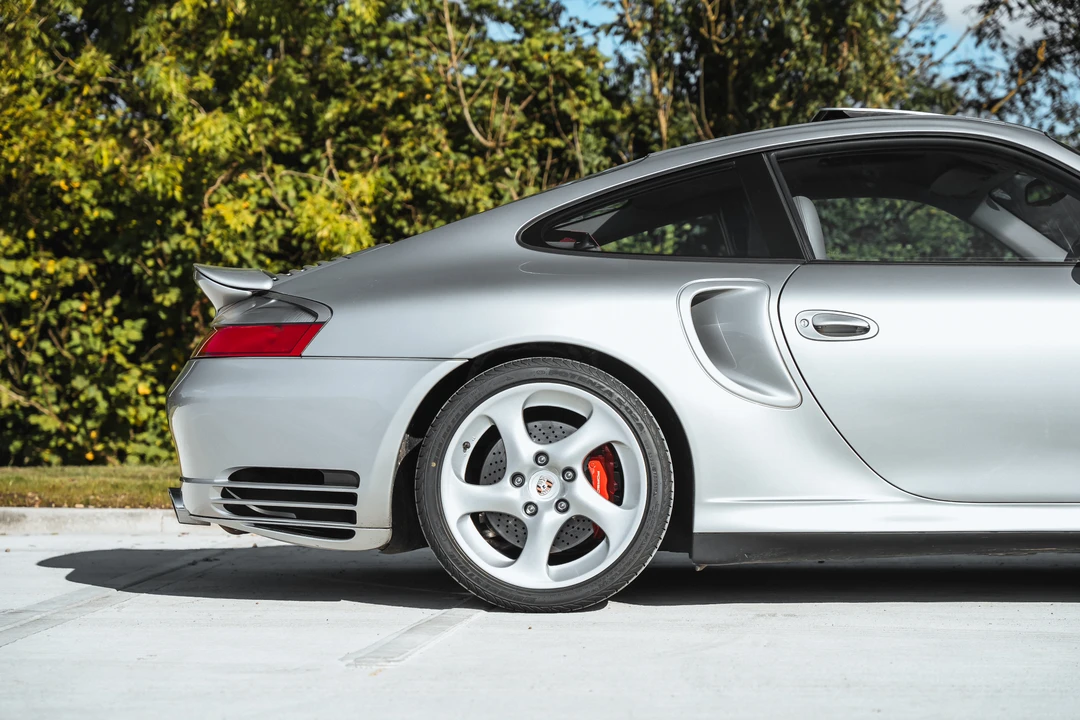 2001 Porsche 996 Turbo - Image 28 of 31