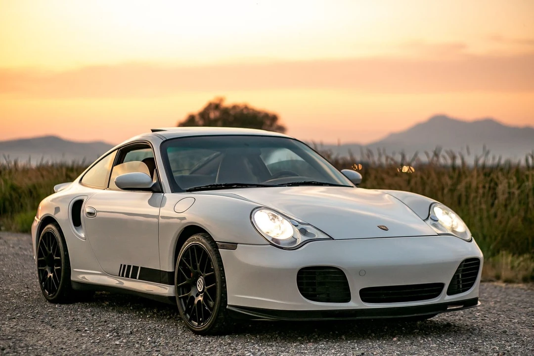 2001 Porsche 996 Turbo - Image 8 of 31
