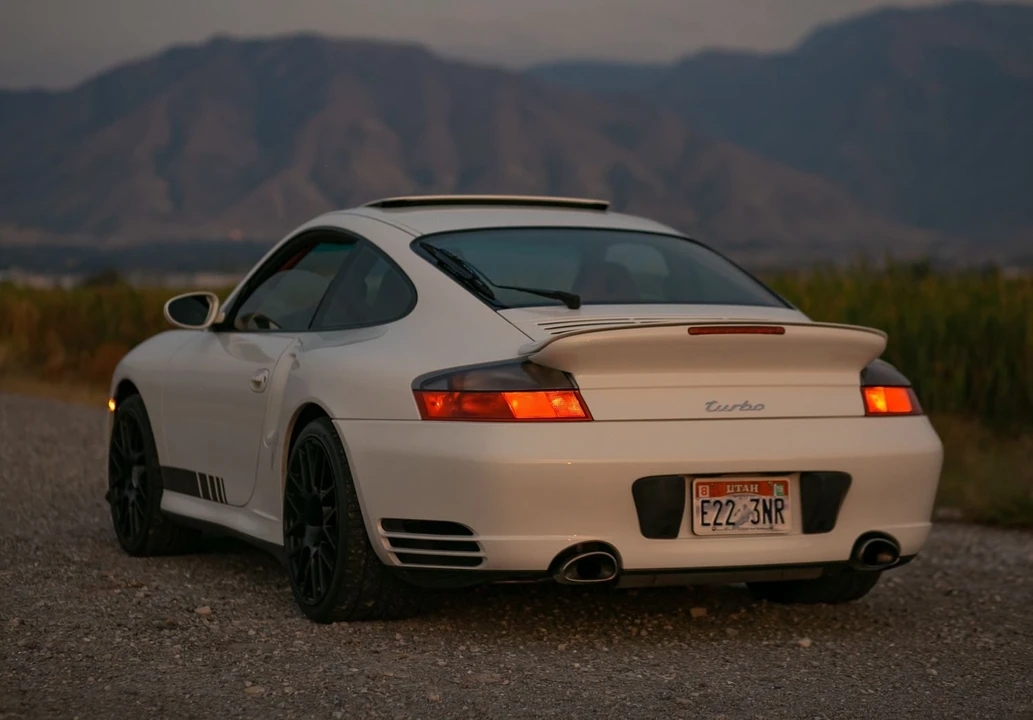 2001 Porsche 996 Turbo - Image 11 of 31
