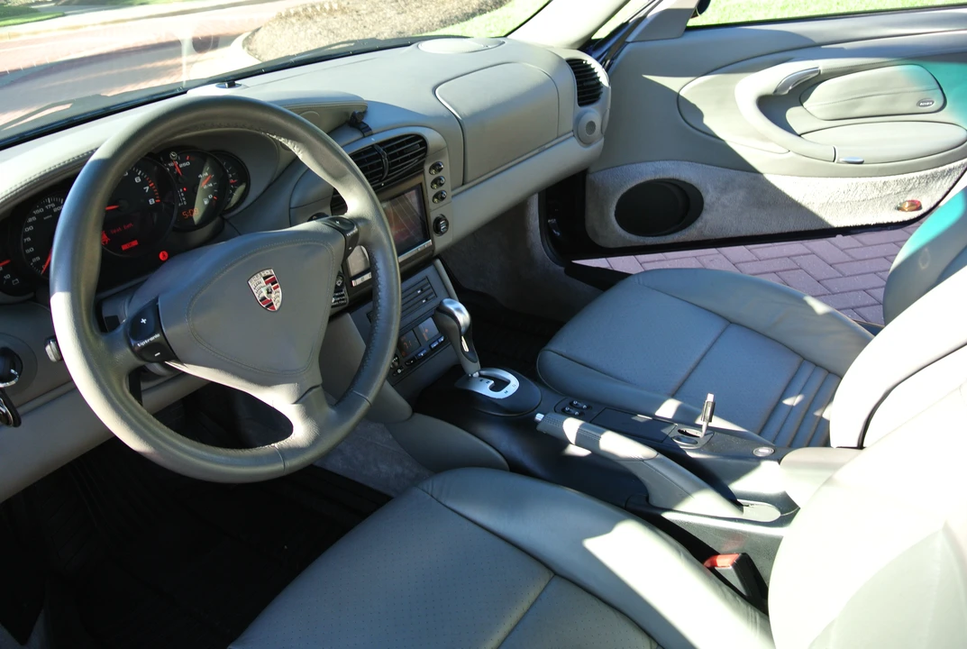 2001 Porsche 996 Turbo - Image 2 of 3