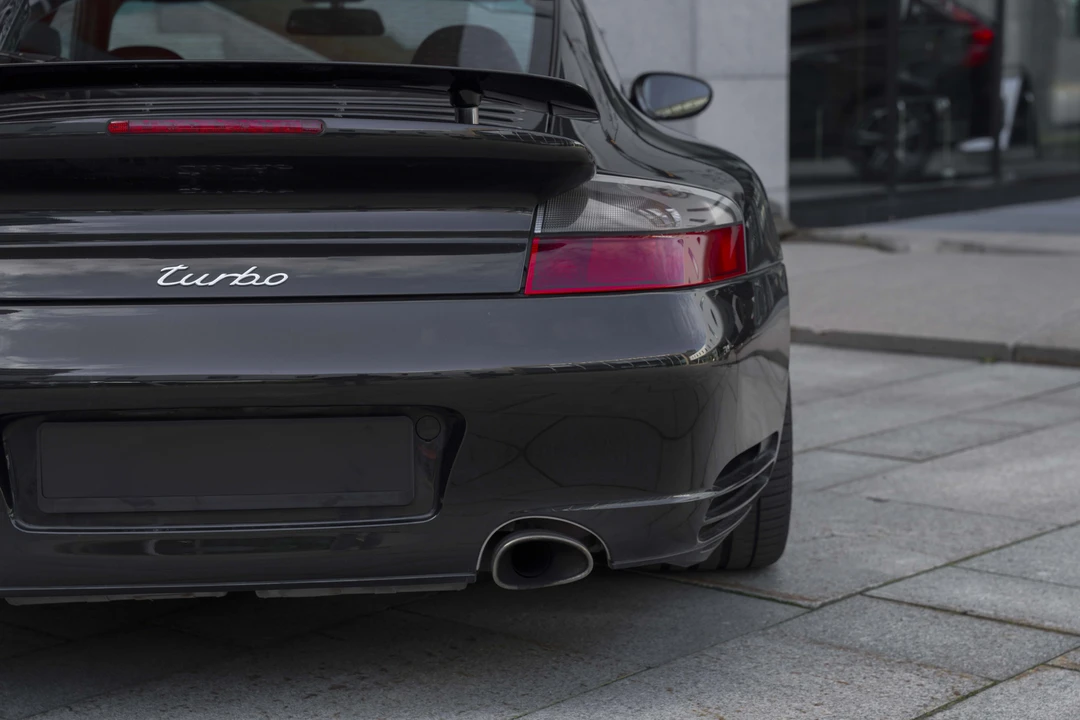 2001 Porsche 996 Turbo - Image 18 of 31