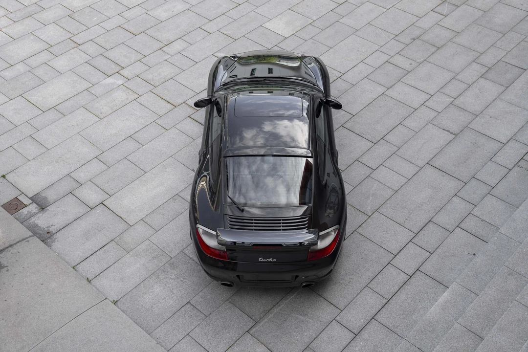 2001 Porsche 996 Turbo - Image 11 of 31