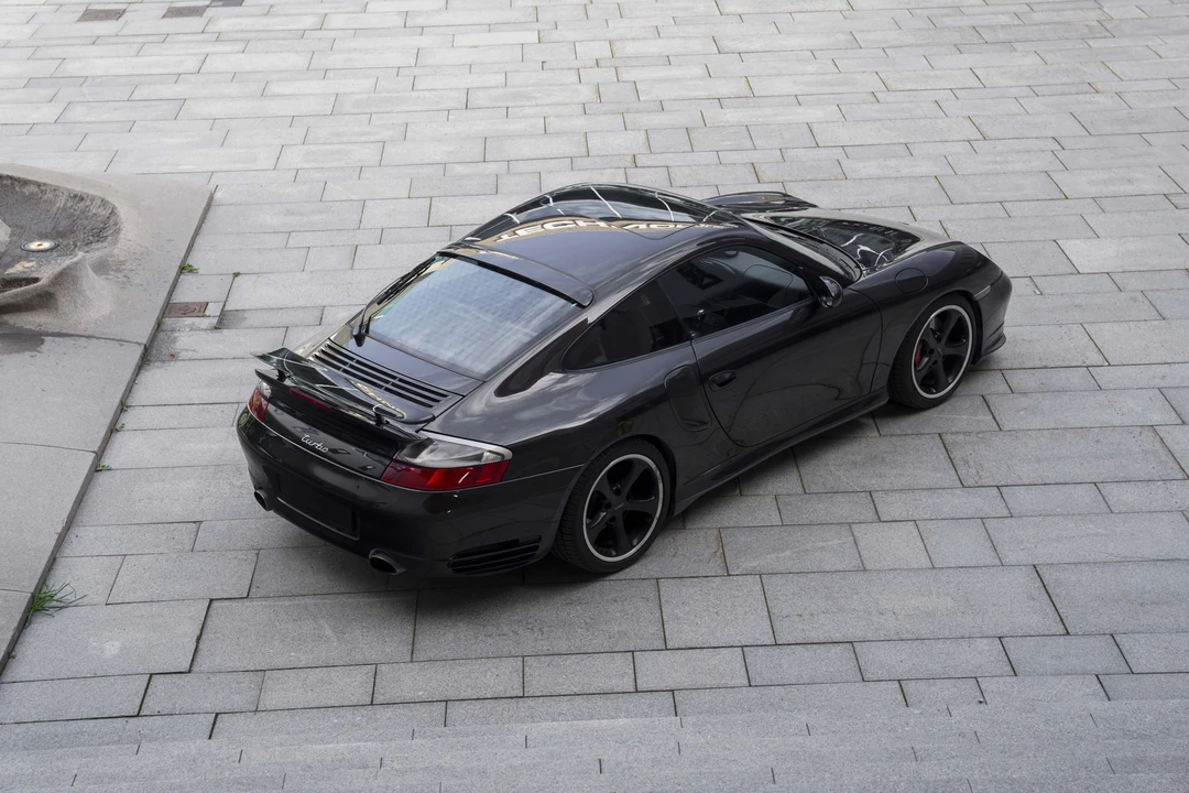 2001 Porsche 996 Turbo - Image 10 of 31