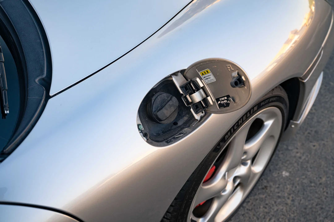2001 Porsche 996 Turbo - Image 28 of 31