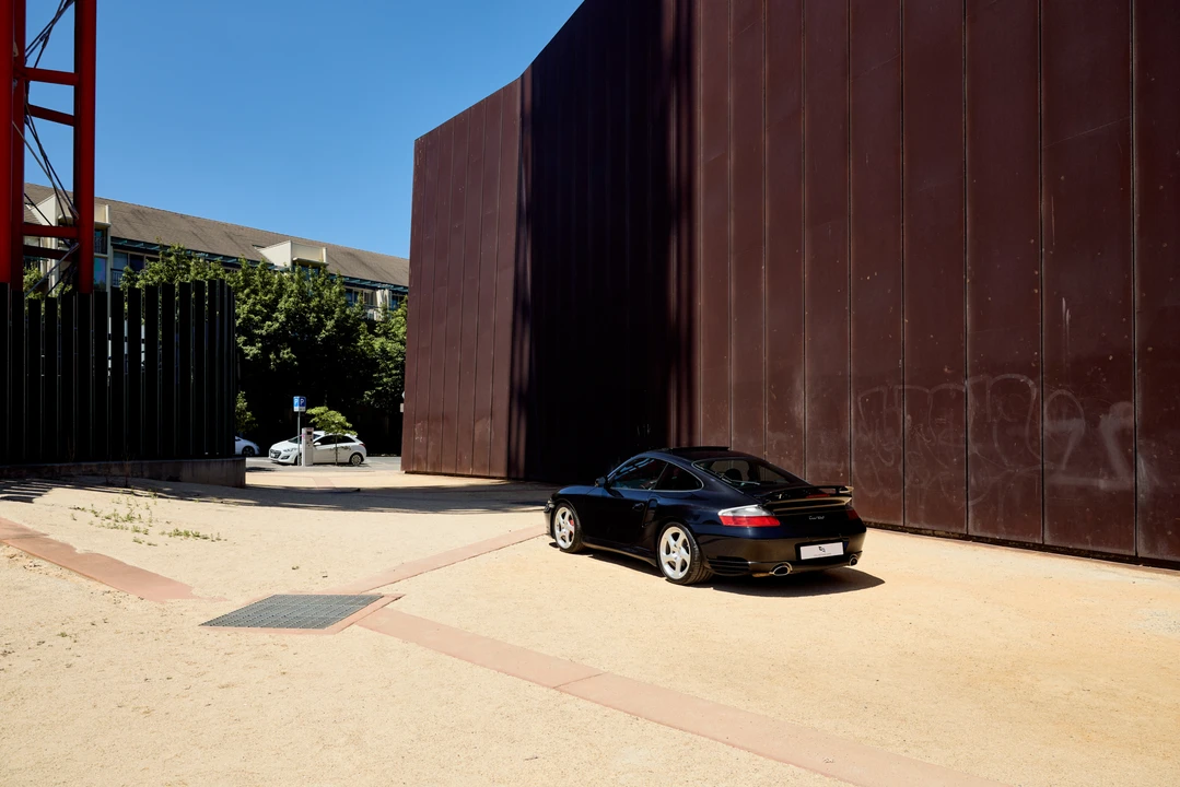 2001 Porsche 996 Turbo - Image 13 of 31