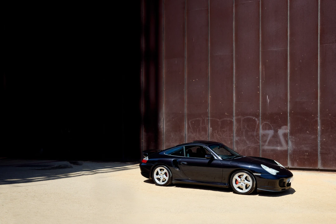 2001 Porsche 996 Turbo - Image 8 of 31