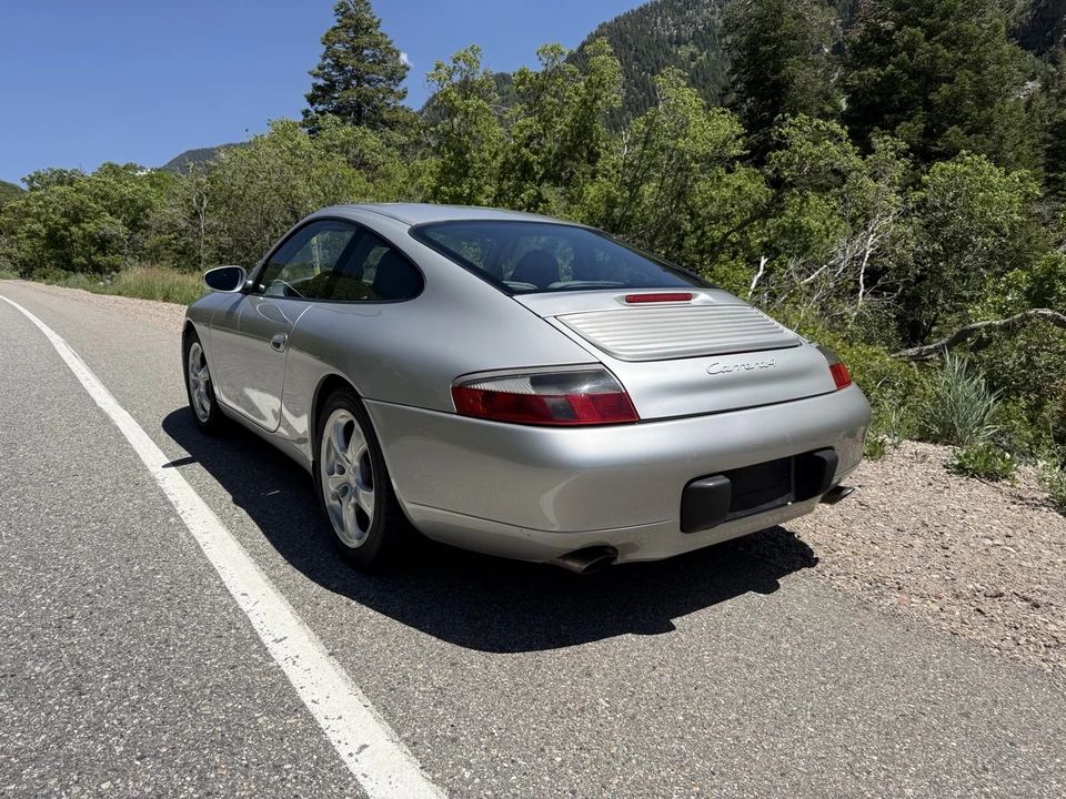 2001 Porsche 996 Carrera - Image 2 of 31