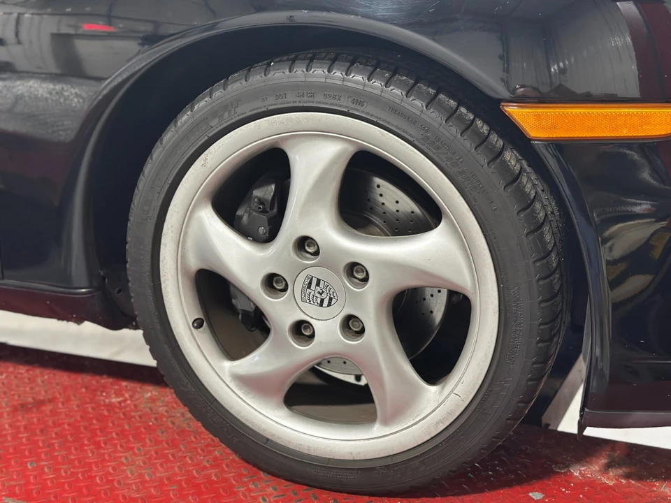 2001 Porsche 996 Carrera - Image 9 of 21