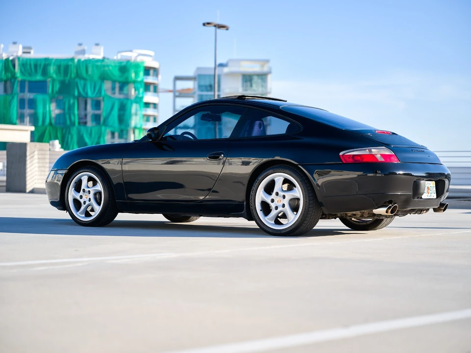 2001 Porsche 996 Carrera - Image 8 of 31