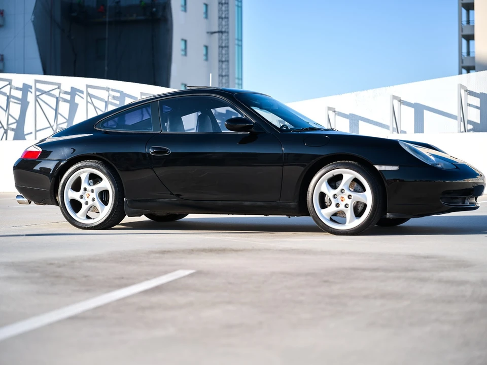 2001 Porsche 996 Carrera - Image 3 of 31