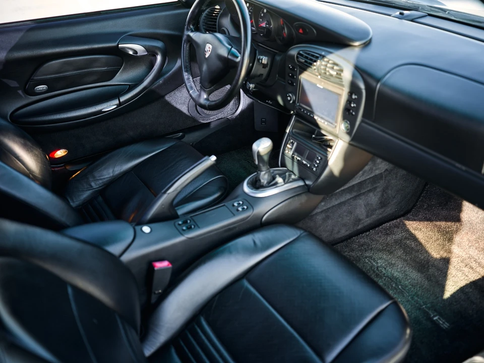 2001 Porsche 996 Carrera - Image 27 of 31
