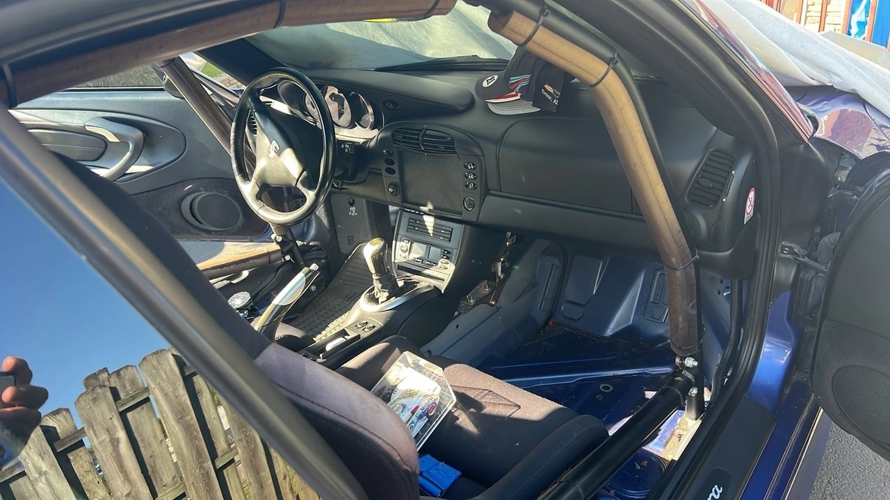 2001 Porsche 996 Carrera - Image 11 of 13