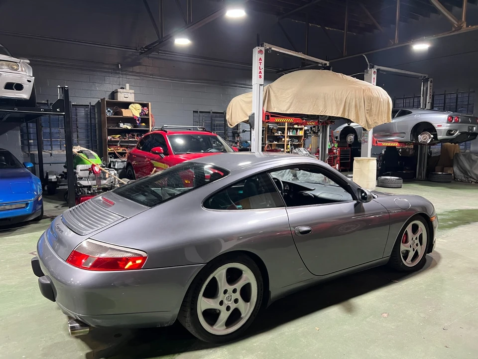 2001 Porsche 996 Carrera - Image 9 of 19
