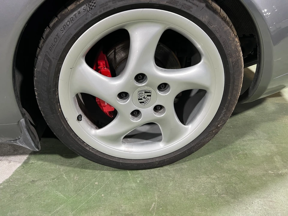 2001 Porsche 996 Carrera - Image 13 of 19